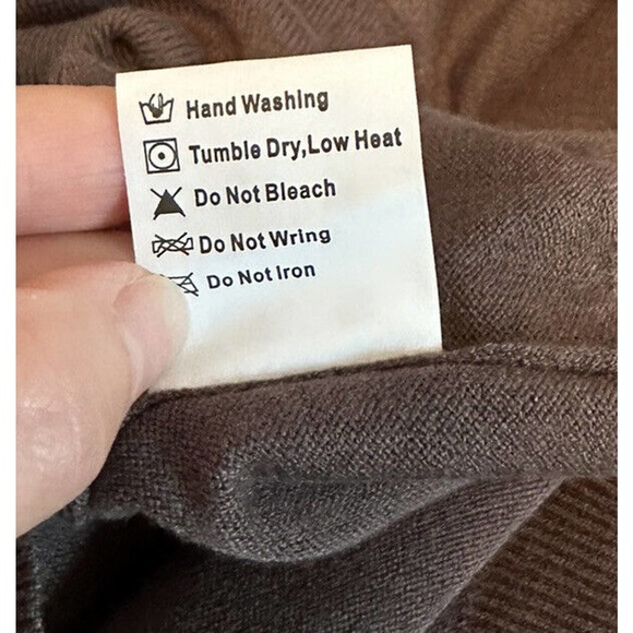 V267 NWOT, Arianna By Howards Women’s BLUE Turtleneck Gold Snaps Sweater Sz LG - Picture 11 of 11